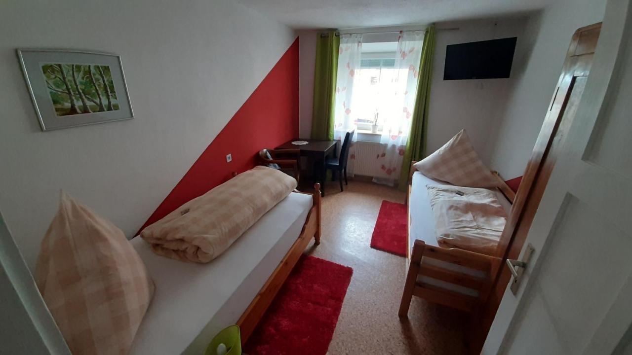 Apartmenthaus "Zum Birnbaum" Rosstal Exterior foto