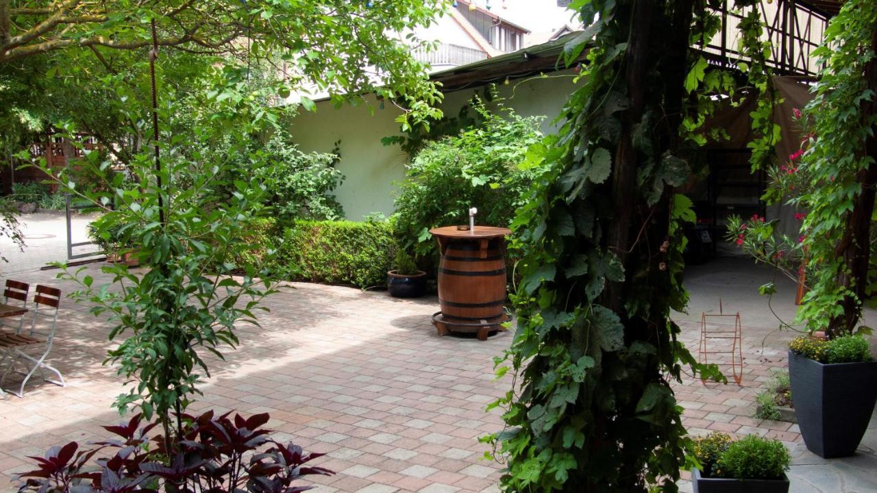 Apartmenthaus "Zum Birnbaum" Rosstal Exterior foto